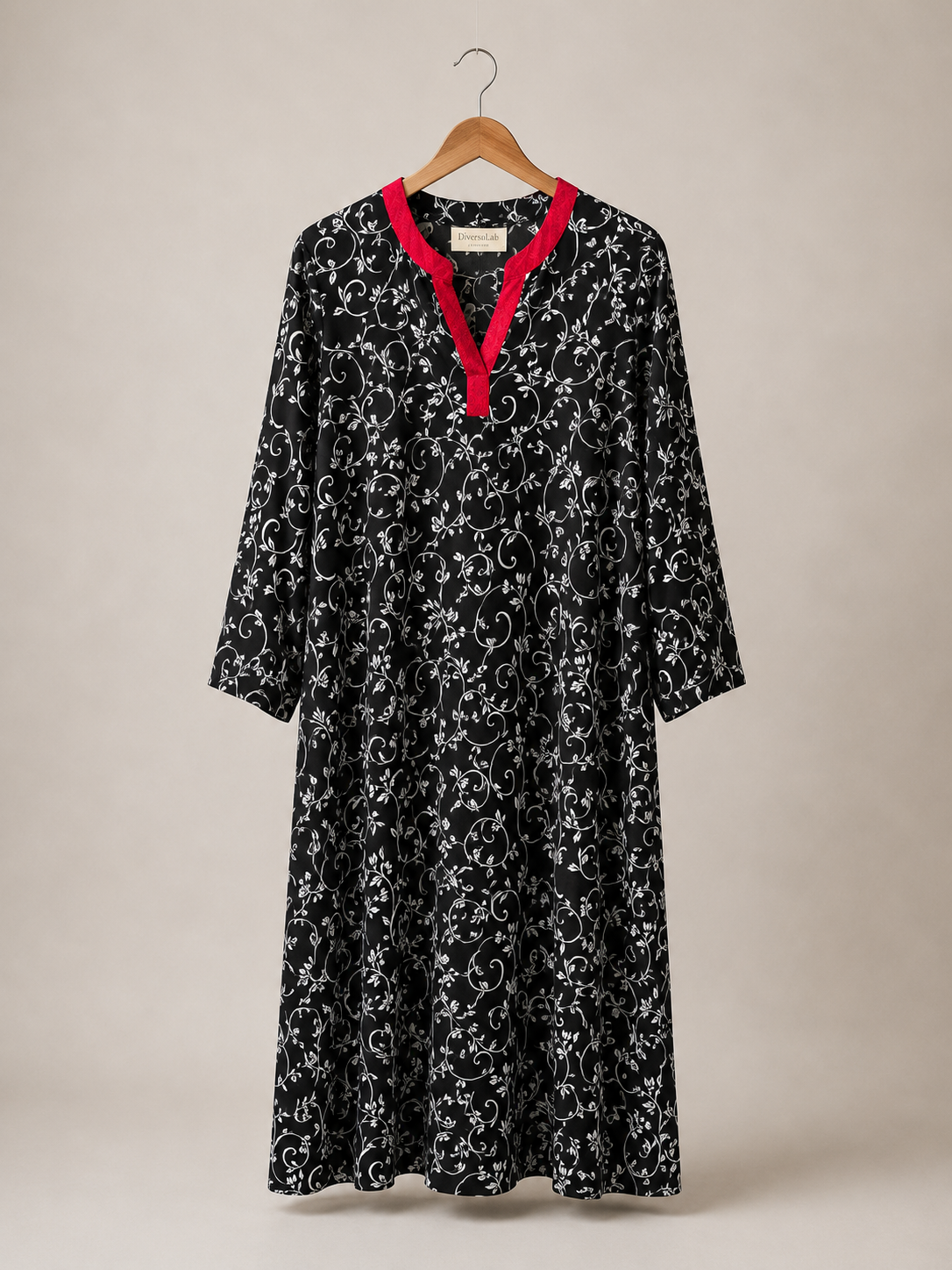 Abito Scilla in Crepe Fondo Nero | DiversoLab