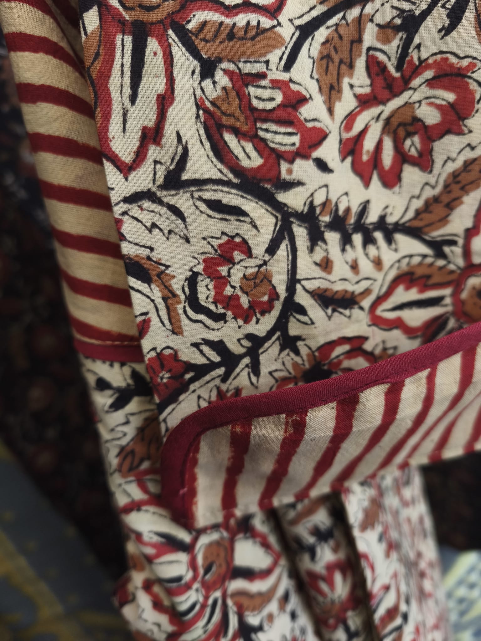 Abito UMA cotone colori beige e rosso - immagine 4